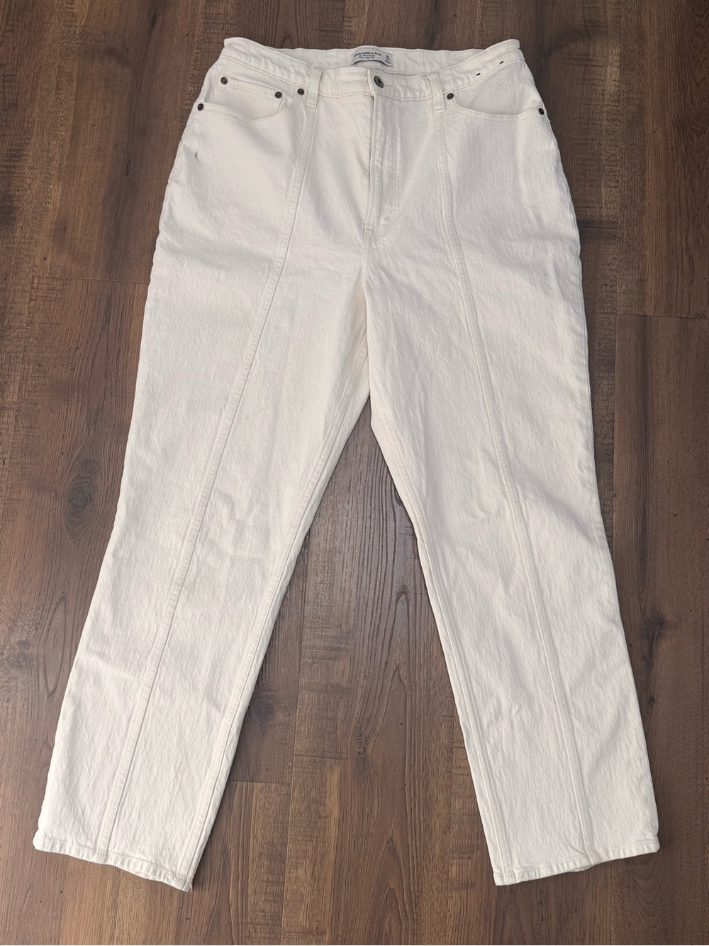Abercrombie & Fitch 90s Straight Ultra High Rise Curve Love White Denim Jeans 32